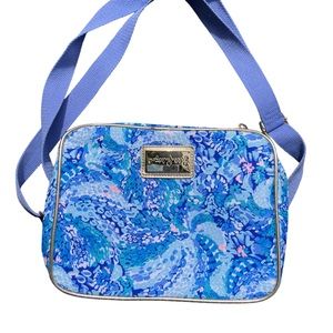 Lilly Pulitzer blue printed make-up / travel bag